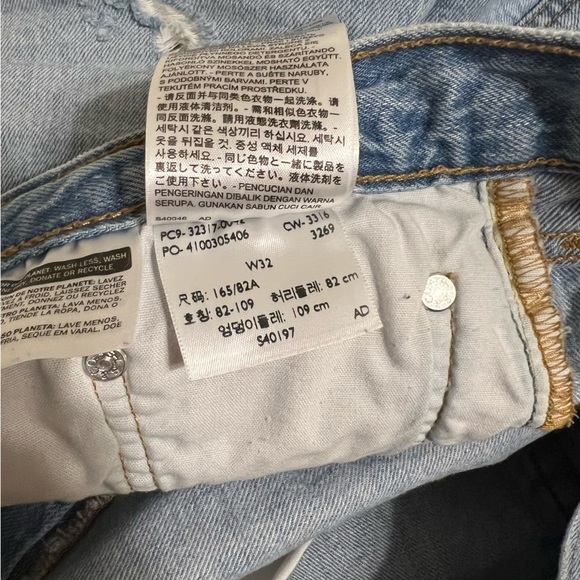 Levi’s | Denim Shorts | Button Fly | 32 Waist - Picture 5 of 7